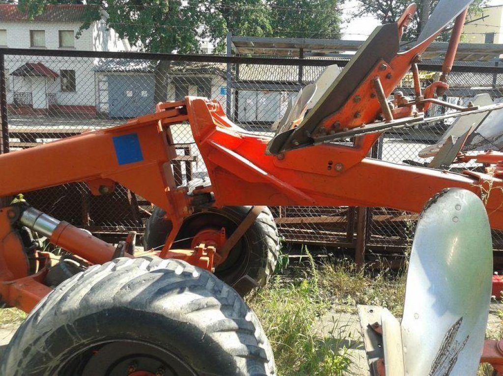 Scheibenpflug des Typs Nordsten Challenger 9,  in Київ (Bild 5)