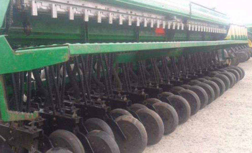 Direktsaatmaschine des Typs Great Plains CPH-2000,  in Сливине (Bild 4)
