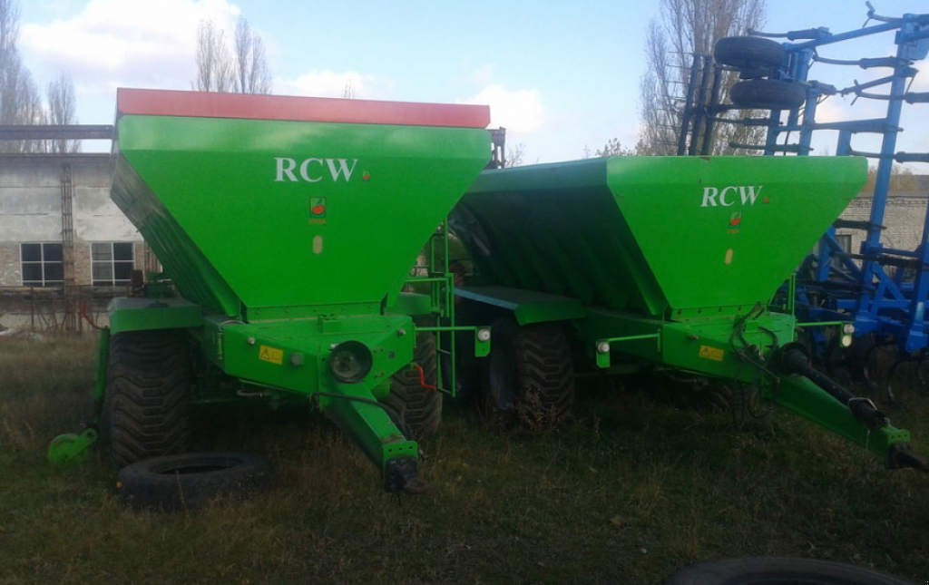 Sandstreuer & Salzstreuer des Typs Unia RCW 10000,  in Сливине (Bild 1)