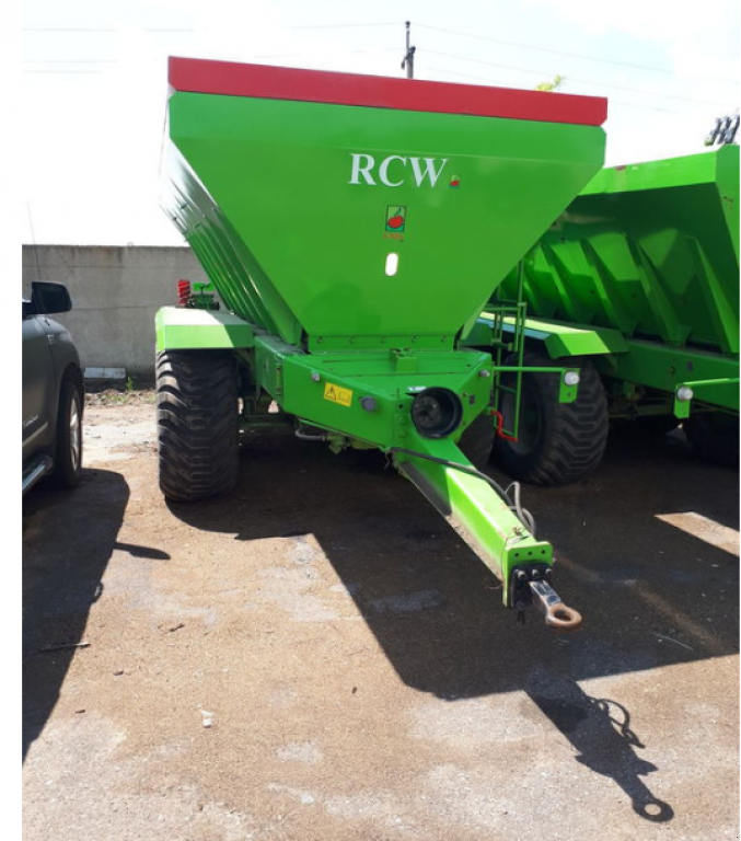 Sandstreuer & Salzstreuer des Typs Unia RCW 10000,  in Сливине (Bild 1)