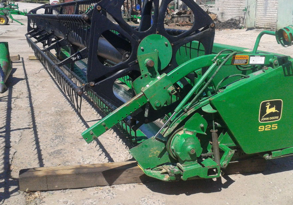Schneidwerk des Typs John Deere 925F,  in Сливине (Bild 7)