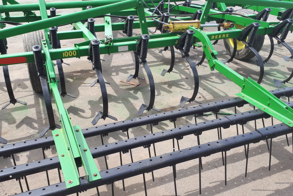 Kartoffelpflegetechnik des Typs John Deere 1000,  in Сливине (Bild 3)