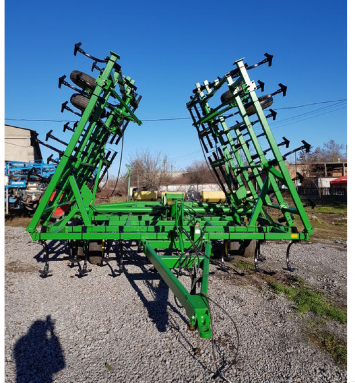 Kartoffelpflegetechnik des Typs John Deere 980,  in Сливине (Bild 1)