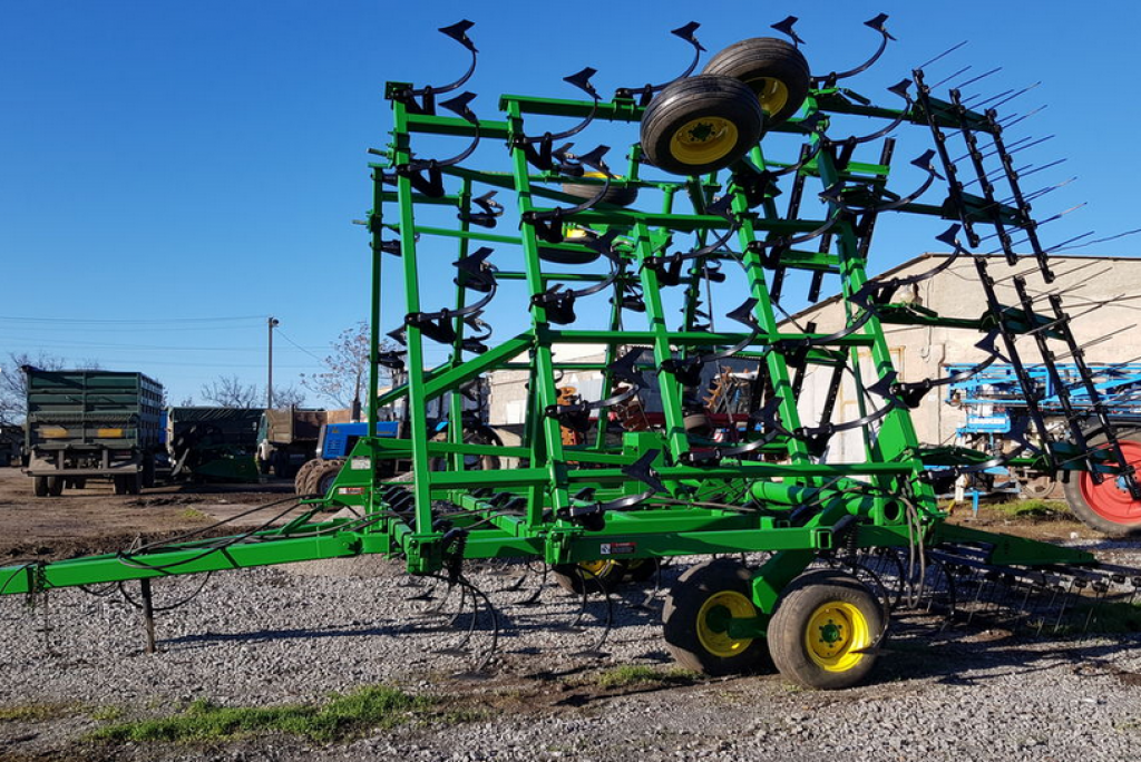 Kartoffelpflegetechnik des Typs John Deere 980,  in Сливине (Bild 4)