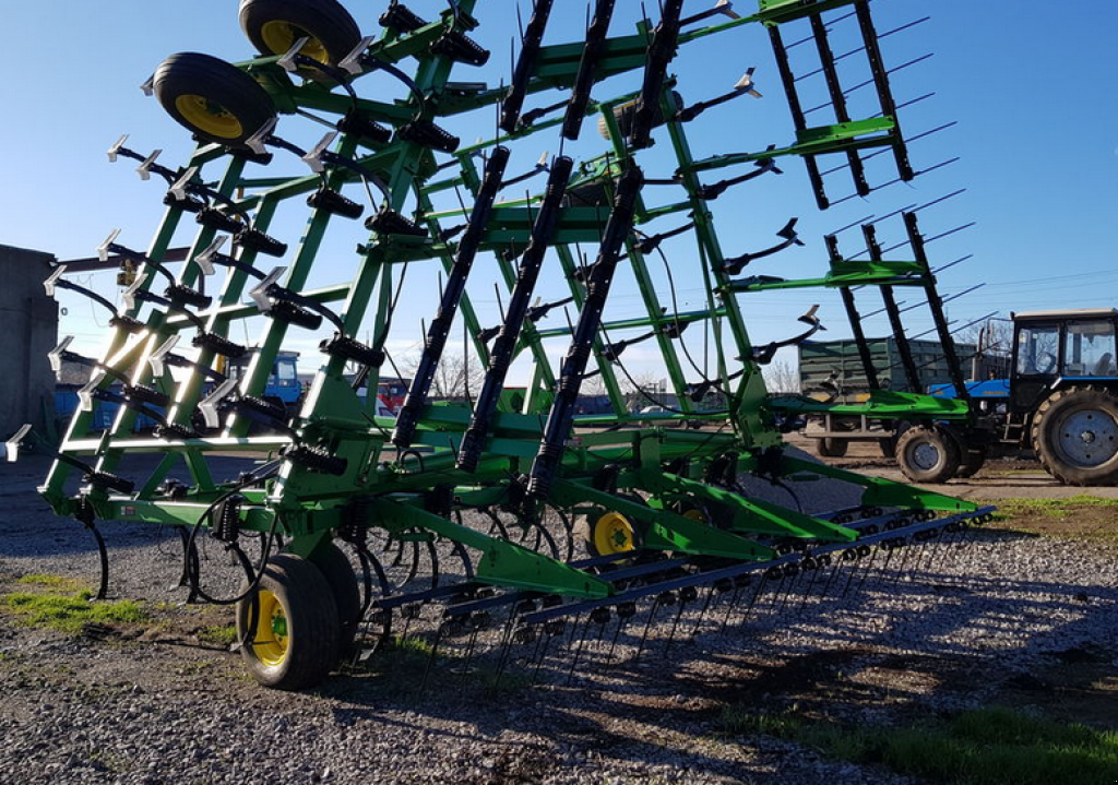 Kartoffelpflegetechnik des Typs John Deere 980,  in Сливине (Bild 6)