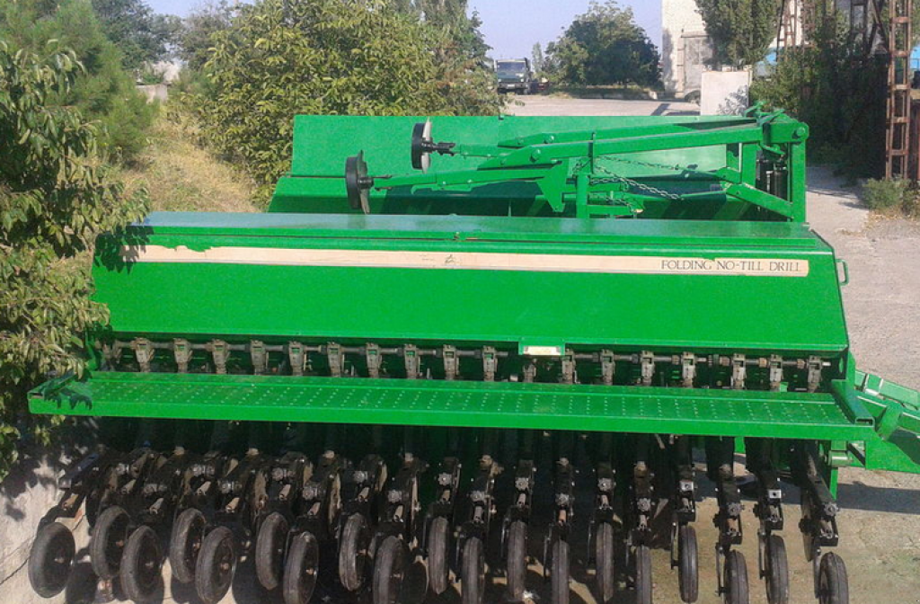 Direktsaatmaschine des Typs Great Plains 2SNT24,  in Сливине (Bild 8)
