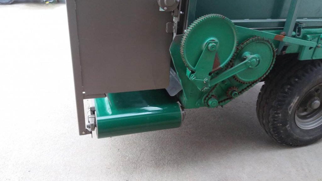 Sandstreuer & Salzstreuer des Typs Unia MS 400,  in Луцьк (Bild 2)