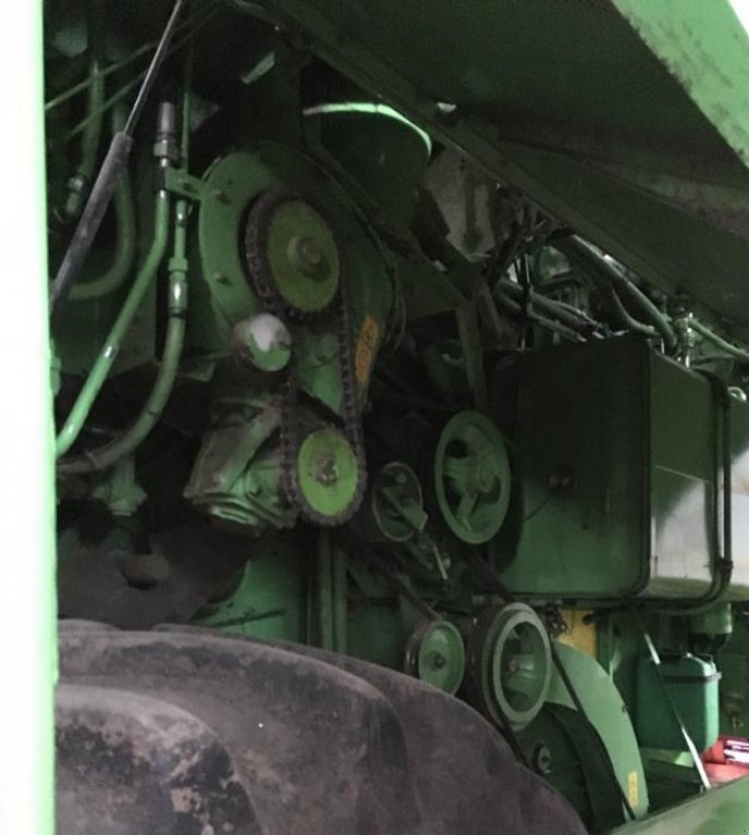 Oldtimer-Mähdrescher des Typs Same 5690 HTS, Neumaschine in Га́йворон  (Bild 5)