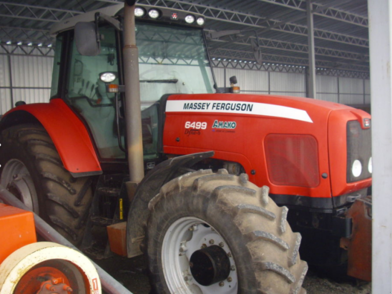 Oldtimer-Traktor des Typs Massey Ferguson 6499, Neumaschine in Мелітополь