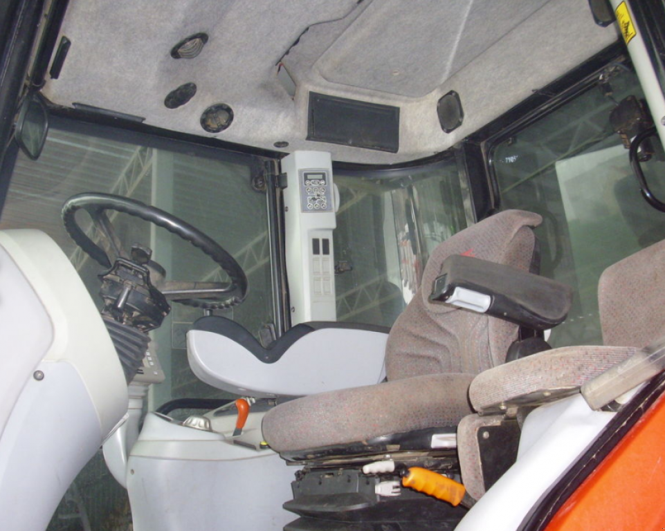 Oldtimer-Traktor des Typs Massey Ferguson 6499, Neumaschine in Мелітополь (Bild 7)