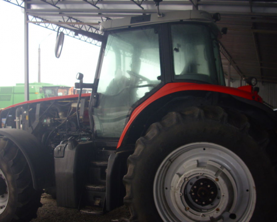 Oldtimer-Traktor des Typs Massey Ferguson 6499, Neumaschine in Мелітополь (Bild 8)