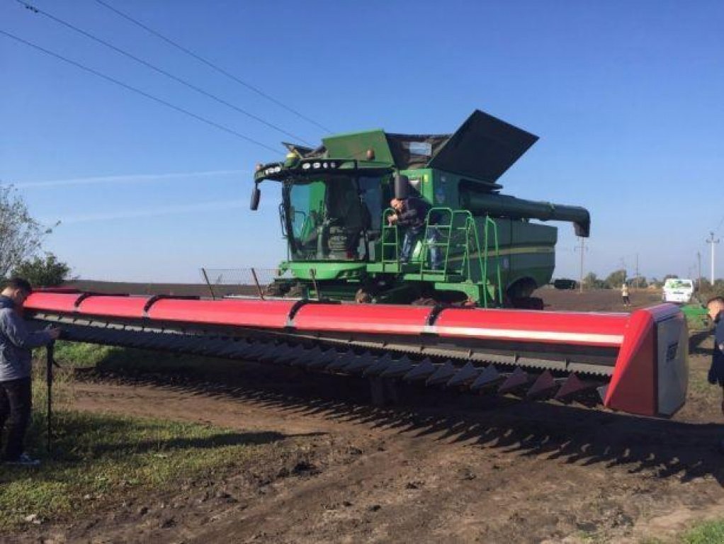 Sonnenblumenschneidwerk des Typs Dominoni Free Sun GF940,  in Хмельницький (Bild 1)