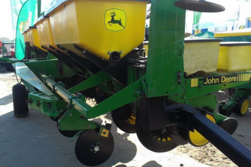Direktsaatmaschine des Typs John Deere 7000,  in Кіровоград (Bild 7)