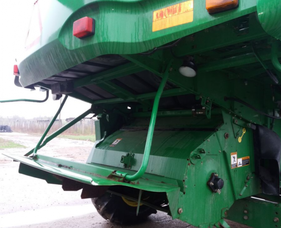 Oldtimer-Mähdrescher des Typs John Deere 9760 STS, Neumaschine in Кіровоград (Bild 9)