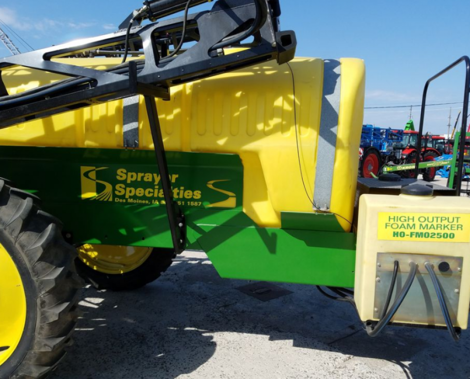 Weinbauspritze des Typs John Deere VLU 1000,  in Кіровоград (Bild 5)