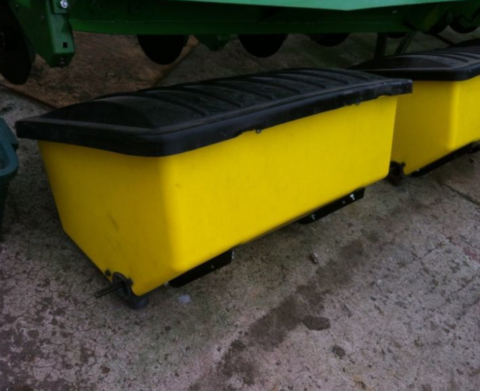 Gareeggenfelder des Typs John Deere 7000,  in Кіровоград (Bild 5)