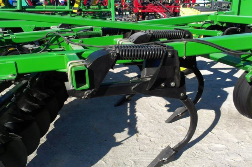 Spatenpflug des Typs John Deere 510,  in Кіровоград (Bild 2)