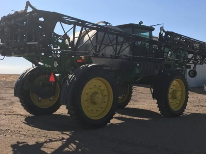 Selbstfahrspritze des Typs John Deere 4940,  in Кіровоград (Bild 1)