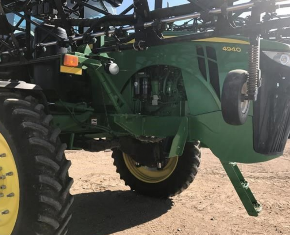 Selbstfahrspritze des Typs John Deere 4940,  in Кіровоград (Bild 7)