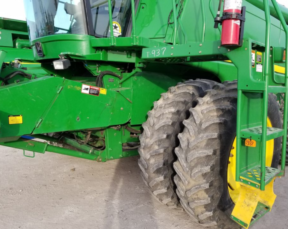 Oldtimer-Mähdrescher des Typs John Deere 9650 STS, Neumaschine in Кіровоград (Bild 3)