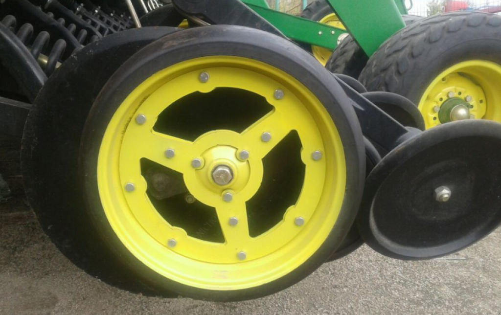 Direktsaatmaschine des Typs John Deere 1590,  in Кіровоград (Bild 10)