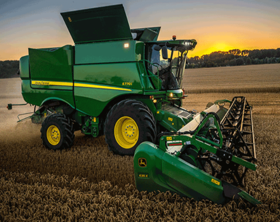 Oldtimer-Mähdrescher des Typs John Deere S770i,  in Кам'янка (Bild 2)