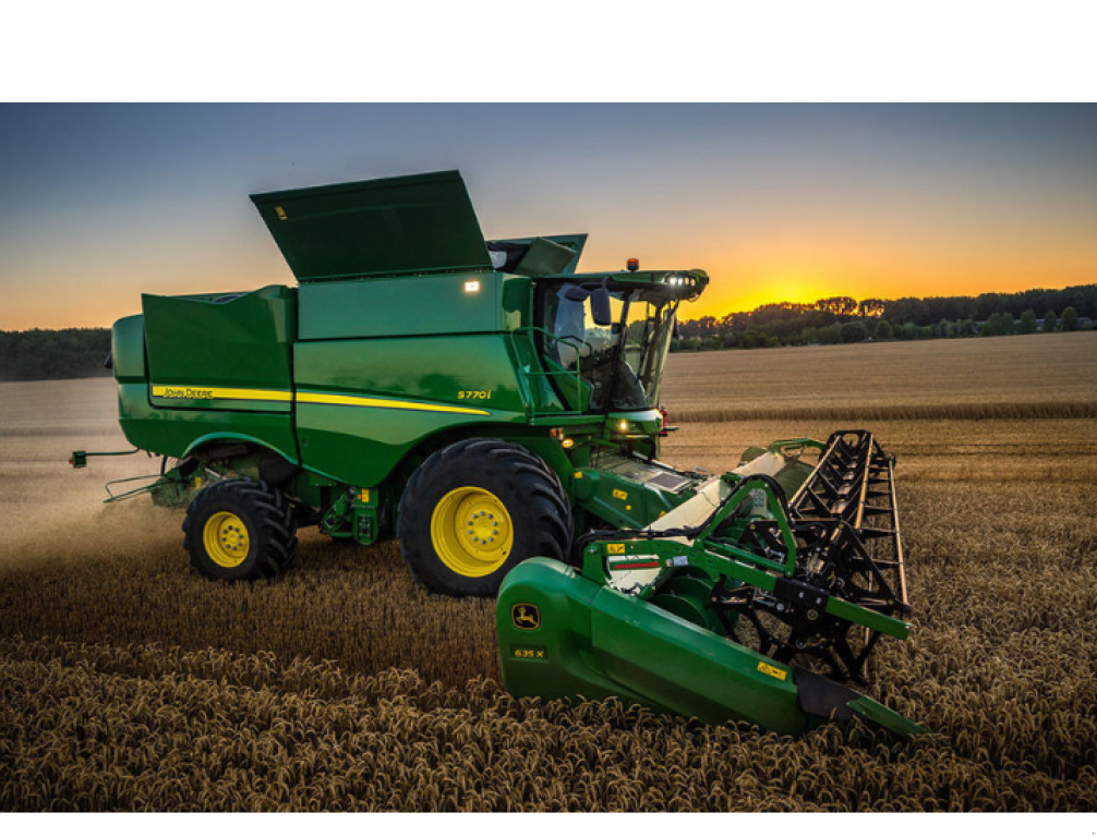 Oldtimer-Mähdrescher des Typs John Deere S770i,  in Кам'янка (Bild 3)