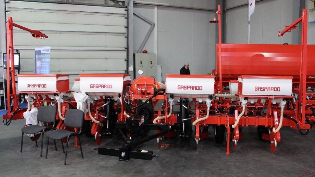 Gareeggenfelder des Typs Nordsten MTR 8,  in Недригайлів (Bild 3)