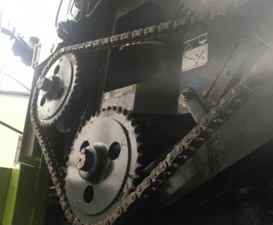 Oldtimer-Mähdrescher des Typs CLAAS Lexion 580, Neumaschine in Теплик (Bild 9)