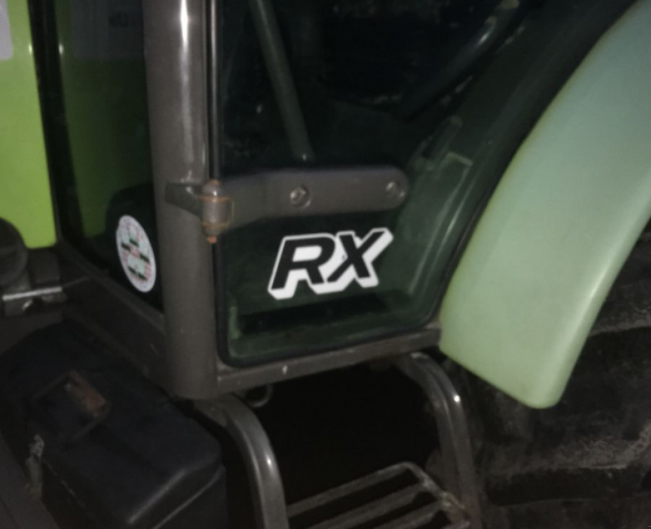 Oldtimer-Traktor des Typs CLAAS Celtis 456 RX,  in Теплик (Bild 2)