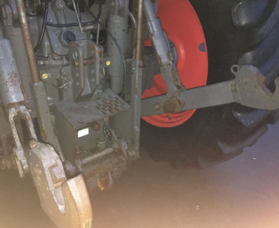 Oldtimer-Traktor des Typs CLAAS Arion 610, Neumaschine in Теплик (Bild 7)