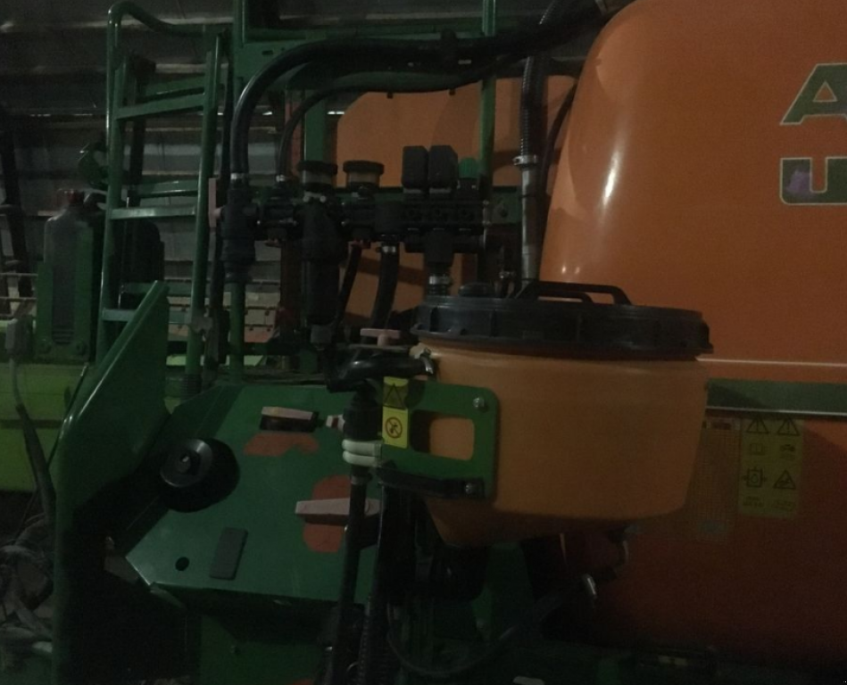 Weinbauspritze des Typs Amazone UG 3000,  in Теплик (Bild 5)