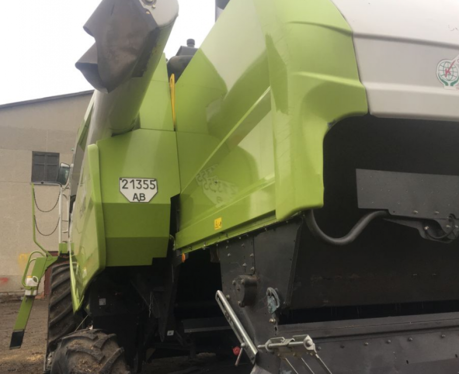 Oldtimer-Mähdrescher des Typs CLAAS Tucano 440, Neumaschine in Теплик (Bild 3)