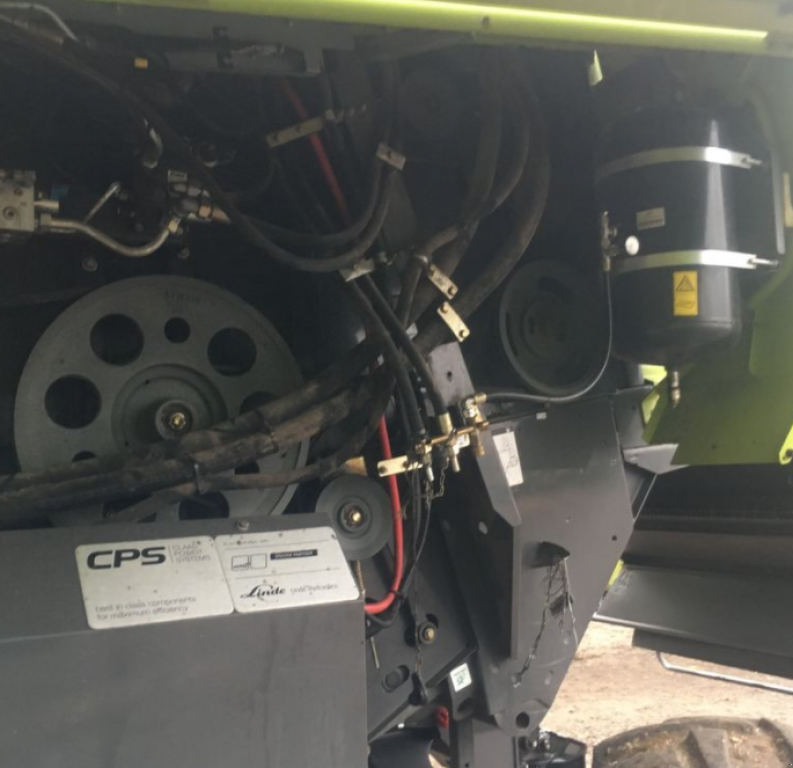 Oldtimer-Mähdrescher des Typs CLAAS Tucano 440, Neumaschine in Теплик (Bild 5)