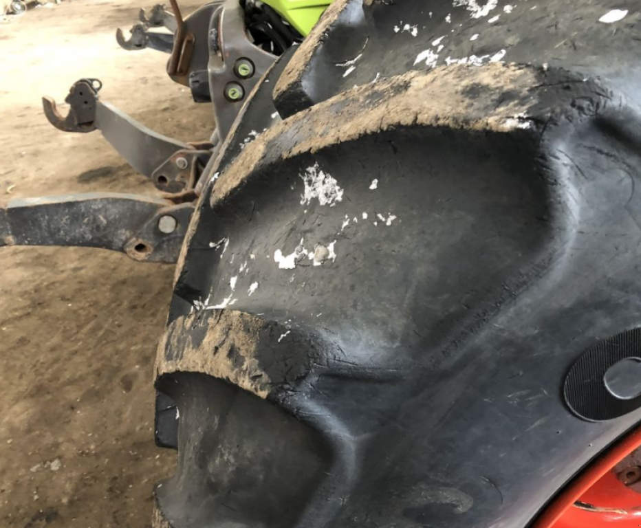 Oldtimer-Traktor des Typs CLAAS Axion 850, Neumaschine in Теплик (Bild 2)