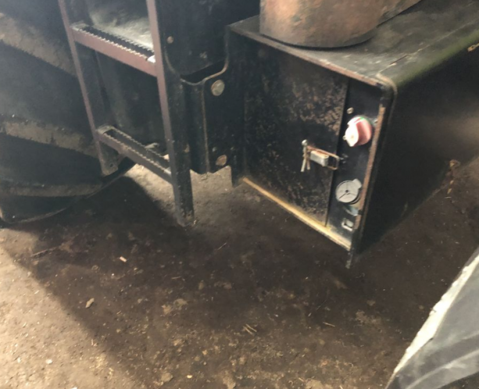 Oldtimer-Traktor des Typs CLAAS Axion 850, Neumaschine in Теплик (Bild 9)