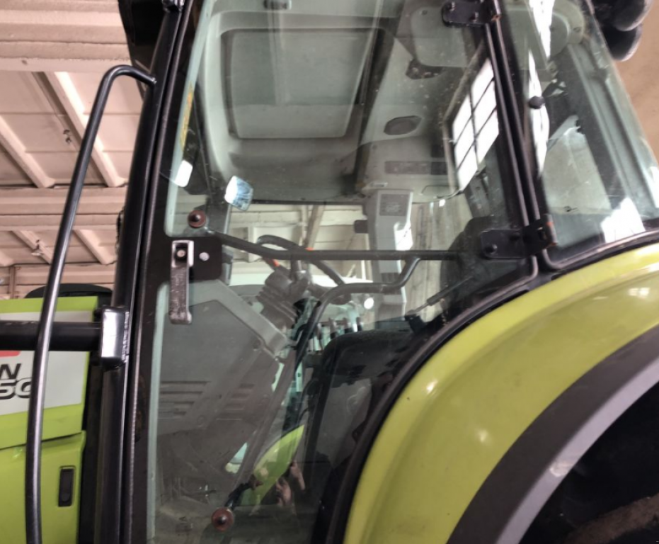 Oldtimer-Traktor des Typs CLAAS Axion 850, Neumaschine in Теплик (Bild 8)