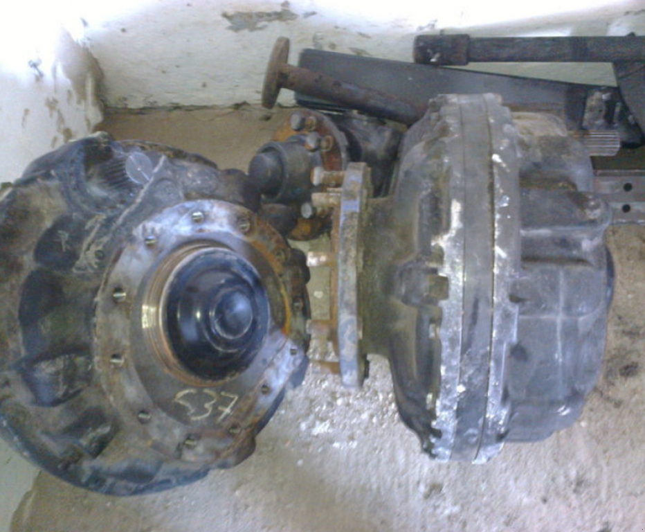 Oldtimer-Mähdrescher des Typs CLAAS Lexion 480,  in Чортків (Bild 8)