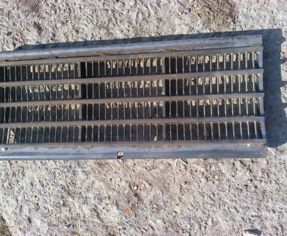 Oldtimer-Mähdrescher des Typs CLAAS Lexion 580, Neumaschine in Чортків (Bild 8)