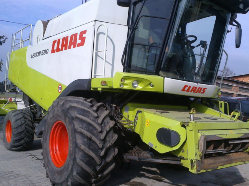 Oldtimer-Mähdrescher des Typs CLAAS Lexion 580, Neumaschine in Чортків