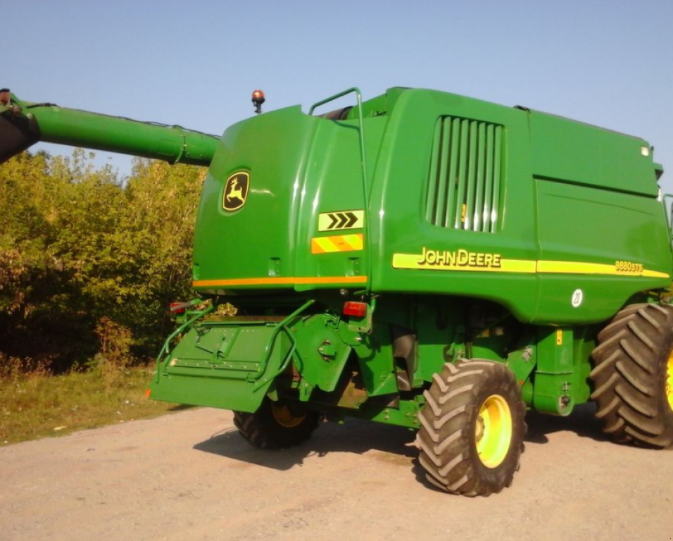 Oldtimer-Mähdrescher des Typs John Deere 9880 STS, Neumaschine in Чортків (Bild 6)