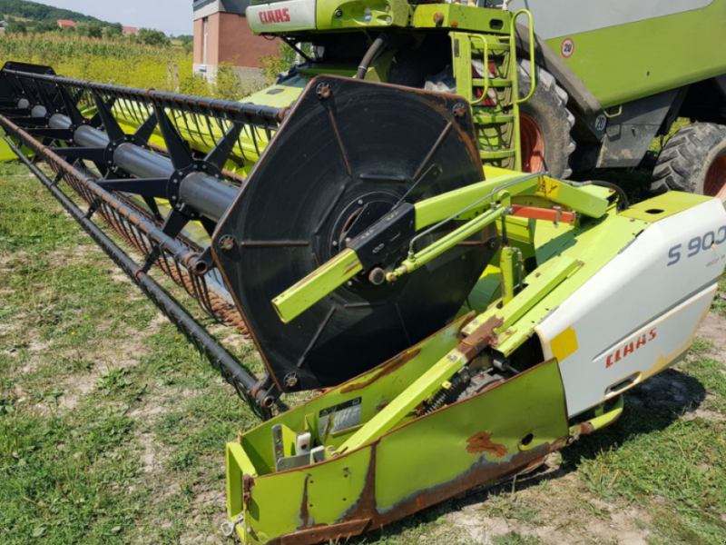 Oldtimer-Mähdrescher des Typs CLAAS Lexion 580, Neumaschine in Чортків