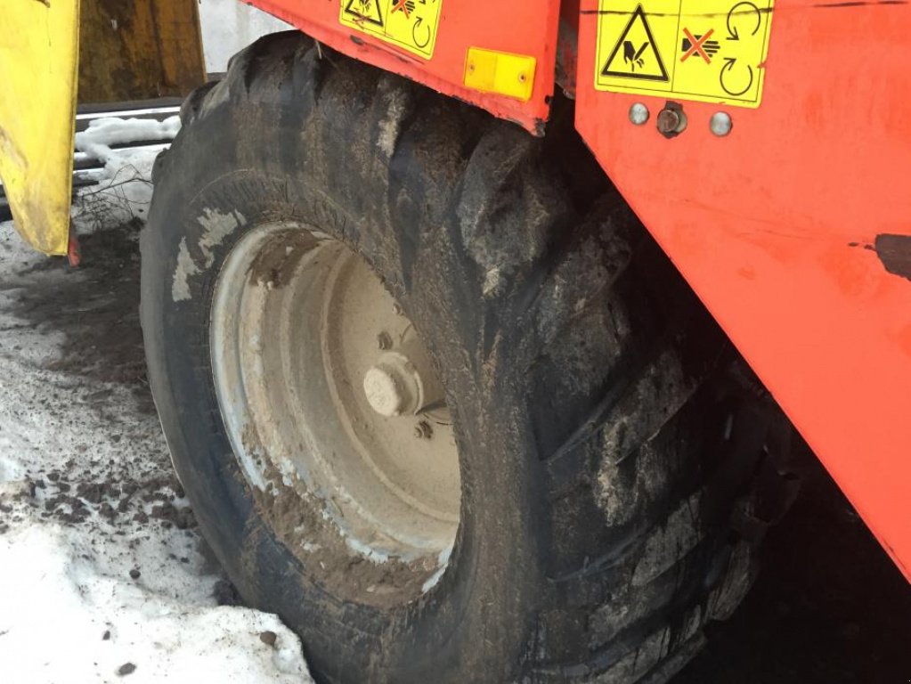 Kartoffelvollernter des Typs Grimme SE 150-60,  in Новгород-Сіверський (Bild 8)