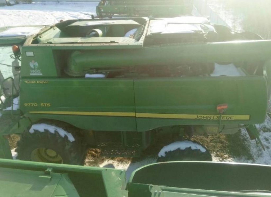 Oldtimer-Mähdrescher des Typs John Deere 9770 STS, Neumaschine in Тернопіль (Bild 4)
