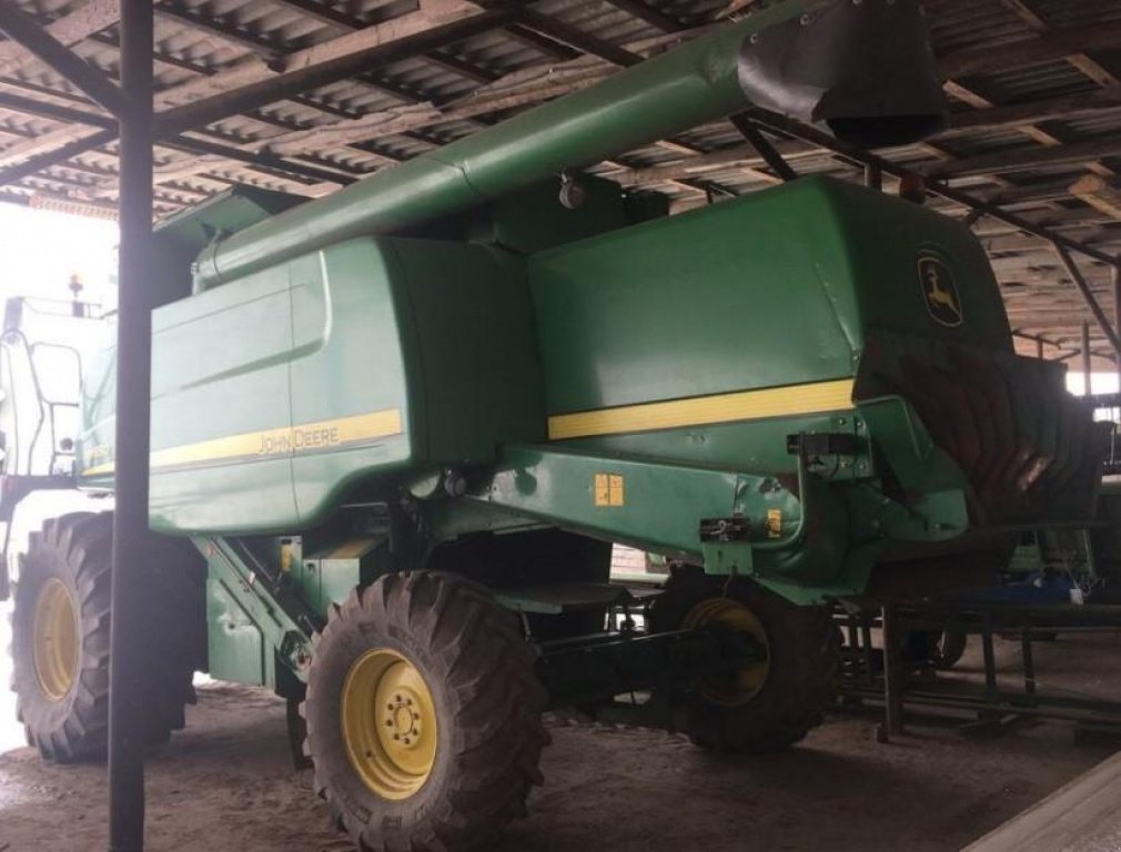 Oldtimer-Mähdrescher des Typs John Deere W550, Neumaschine in Тернопіль (Bild 4)