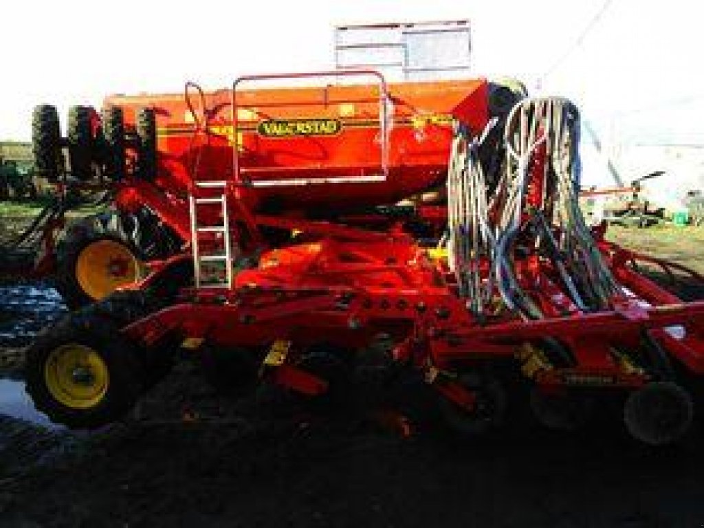 Gareeggenfelder des Typs Väderstad Rapid 300C,  in Не обрано (Bild 8)