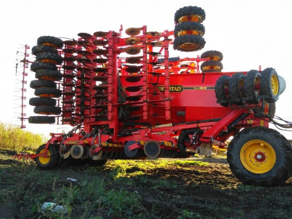 Gareeggenfelder des Typs Väderstad Rapid 300C,  in Не обрано (Bild 5)