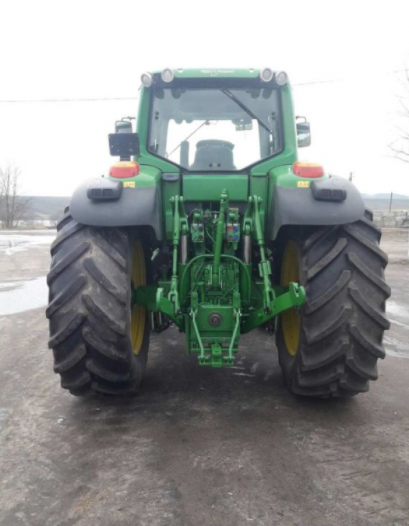 Oldtimer-Traktor des Typs John Deere 7530, Neumaschine in Київ (Bild 3)