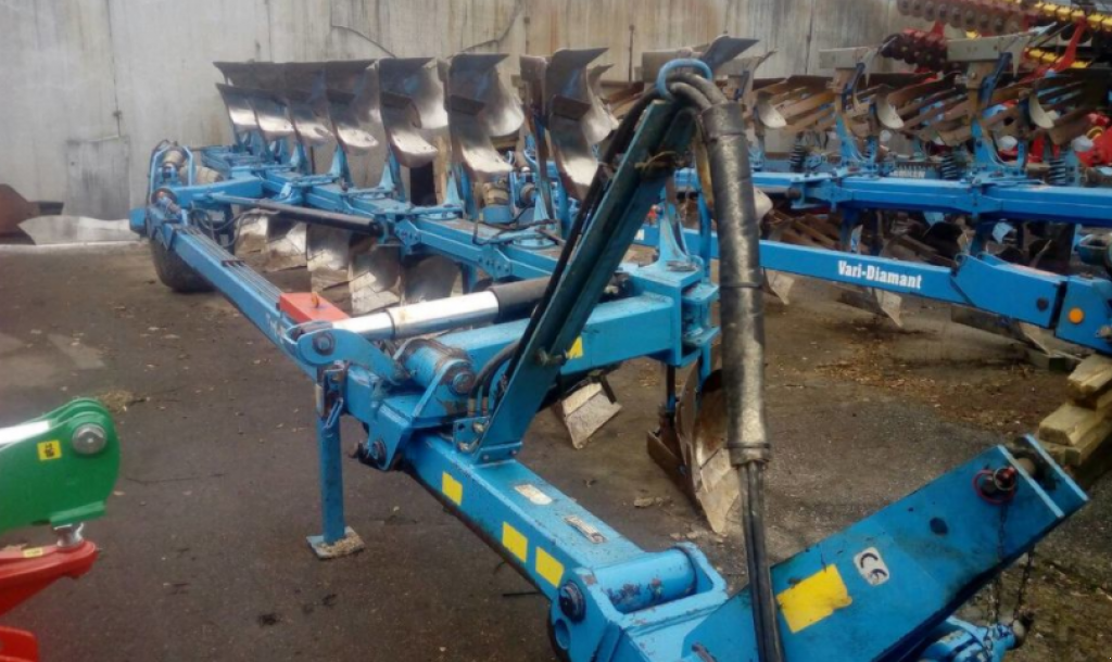 Scheibenpflug des Typs Lemken Vari Diamant 8,  in Київ (Bild 1)