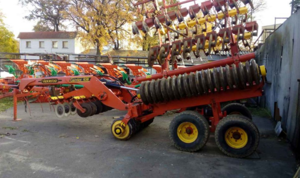 Wiesenegge des Typs Väderstad Carrier 650,  in Київ (Bild 1)